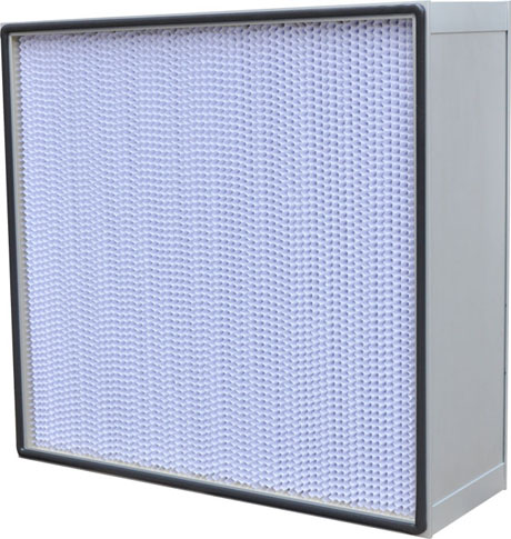 紙隔板高效過濾器圖片 紙隔板高效過濾器主要應(yīng)用于無塵室和潔凈空調(diào)送風(fēng)系統(tǒng)末端,有效的保障了無塵車間的潔凈度。