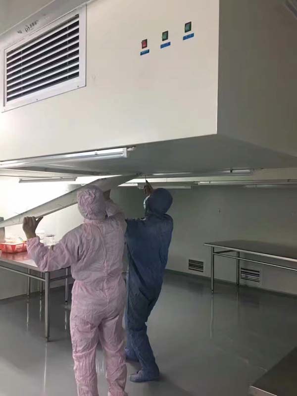 潔凈層流罩安裝檢測(cè)現(xiàn)場(chǎng) 潔凈層流罩安裝檢測(cè)現(xiàn)場(chǎng)